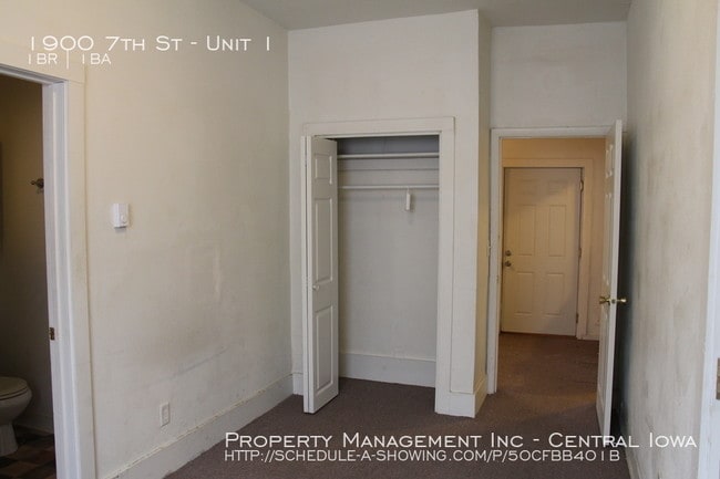 Building Photo - 1 BR 1 BA Unit