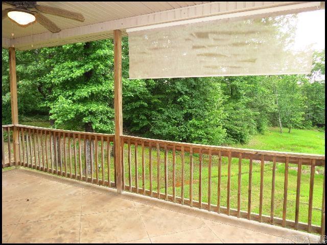 Building Photo - 3153 Stonewall Dr