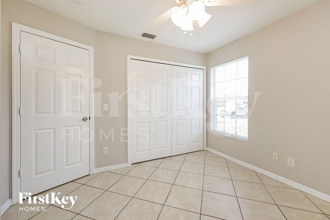 Building Photo - 2565 Vogler Ln