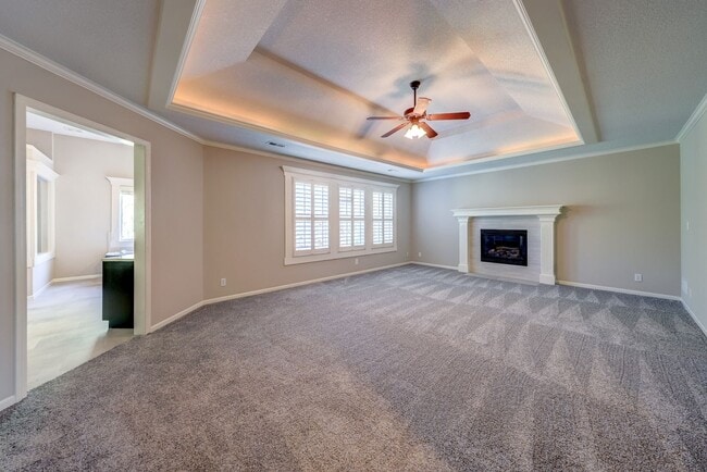 Building Photo - {14400} Somerset Brooke + Beautifully Updated Throughout + Finished Walk Out Basement + Fenced Yard