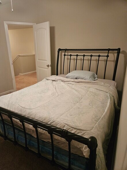 Building Photo - 1401 Worcester Trl