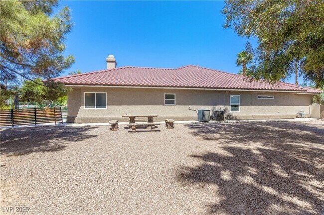Building Photo - 7271 Loma Alta Cir