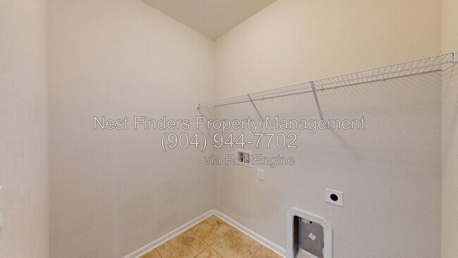 Building Photo - 2704 Daylily Ln