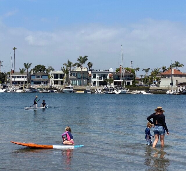 Short Walk to Bay - 150 Pomona Ave