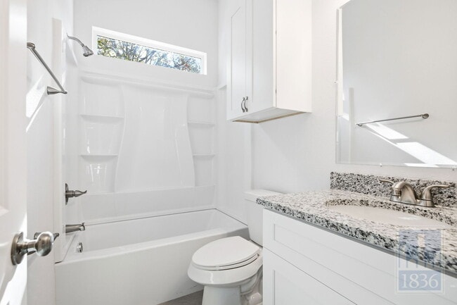 Building Photo - 2104 Cervin Blvd