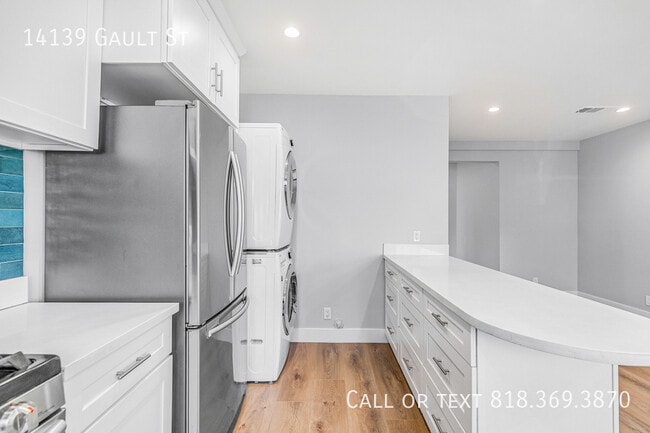 Building Photo - 14139 Gault St