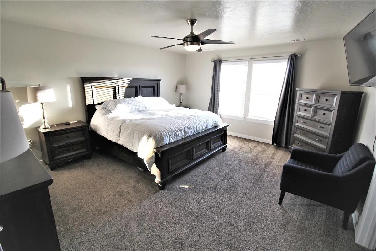 Building Photo - 119 S Baraya Way