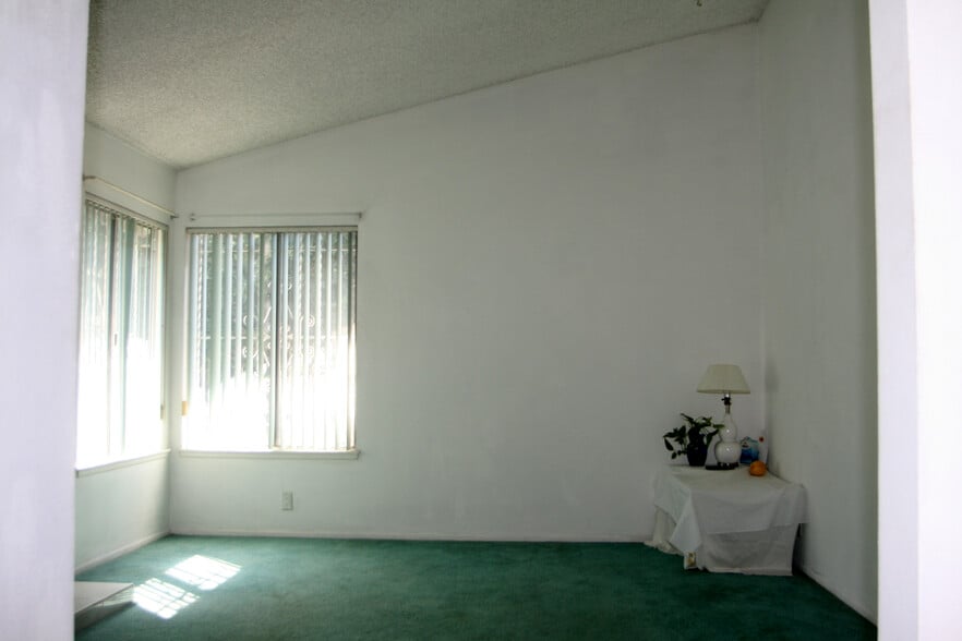 Building Photo - 2429 Gail Ct