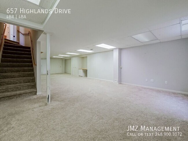 Building Photo - 657 Highlands Dr