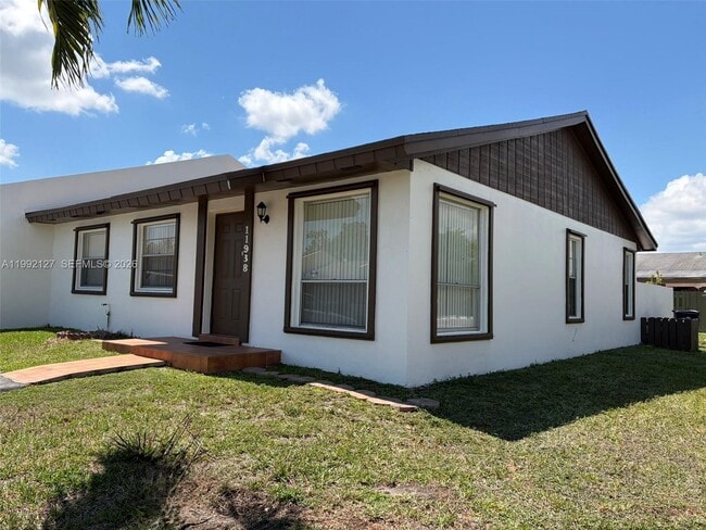 Building Photo - 11938 SW 122nd Ct