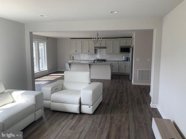 Building Photo - 1771 Bradley Dr