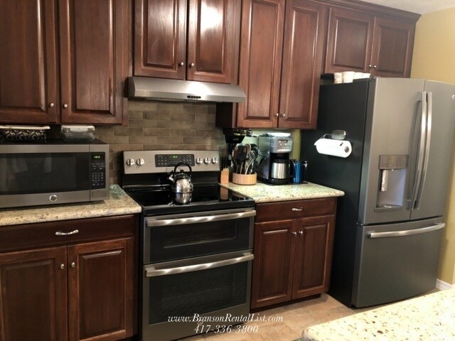 Building Photo - Now Leasing for August!!!