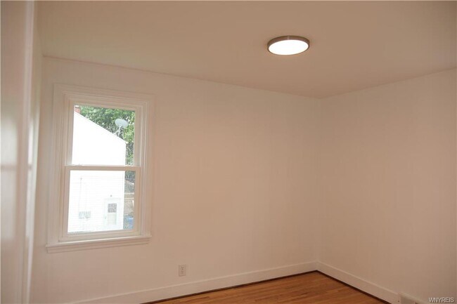 Building Photo - 28 Campbell Ave