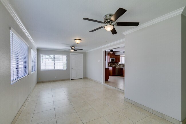 Building Photo - Amazing 3-bdrm home in Green Valley!