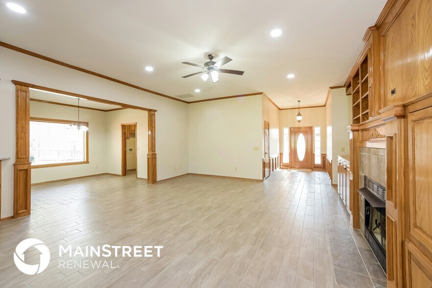 Building Photo - 2817 Asheforde Oaks Blvd