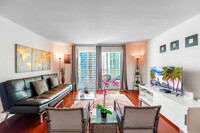 Building Photo - 1200 Brickell Bay Dr