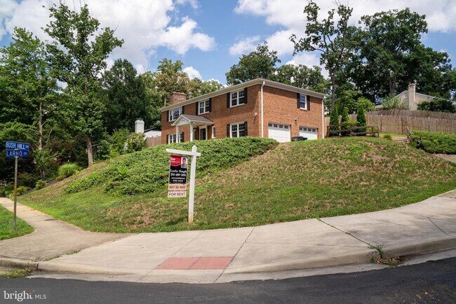 Building Photo - 5012 Larno Dr