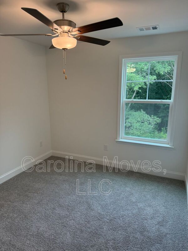 Building Photo - 311 Ponder Rd