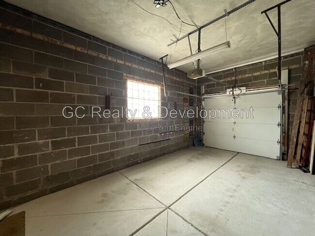 Building Photo - 7613 N Harlem Ave