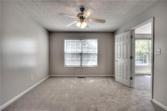Building Photo - 178 Colton Dr