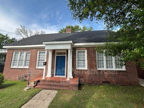 Building Photo - 1261 Cedar Ave
