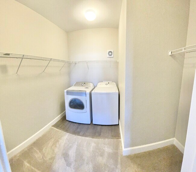 Laundry/Master closet - 3009 Eagle Wing Way