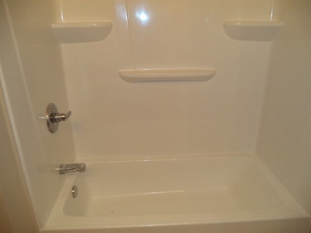 Building Photo - 4324 Aylesbury Dr