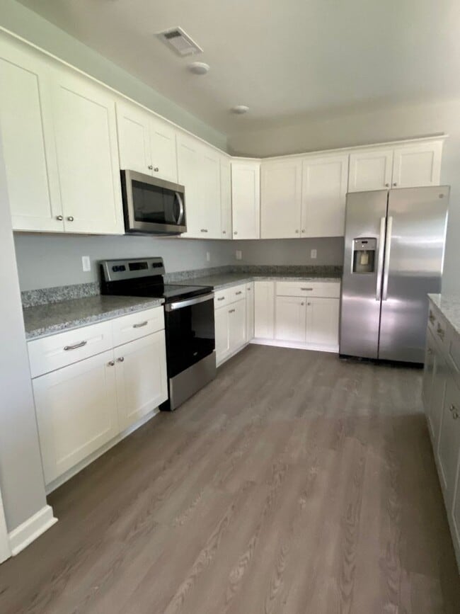 Building Photo - 4 bed, 2 bath in Atoka built in 2022