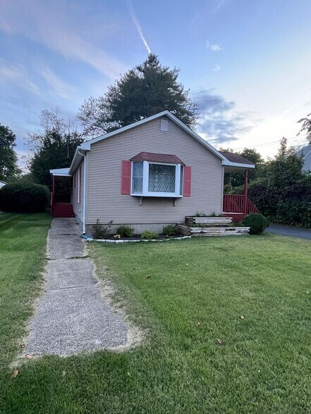 Building Photo - 64 Tomlinson Ave