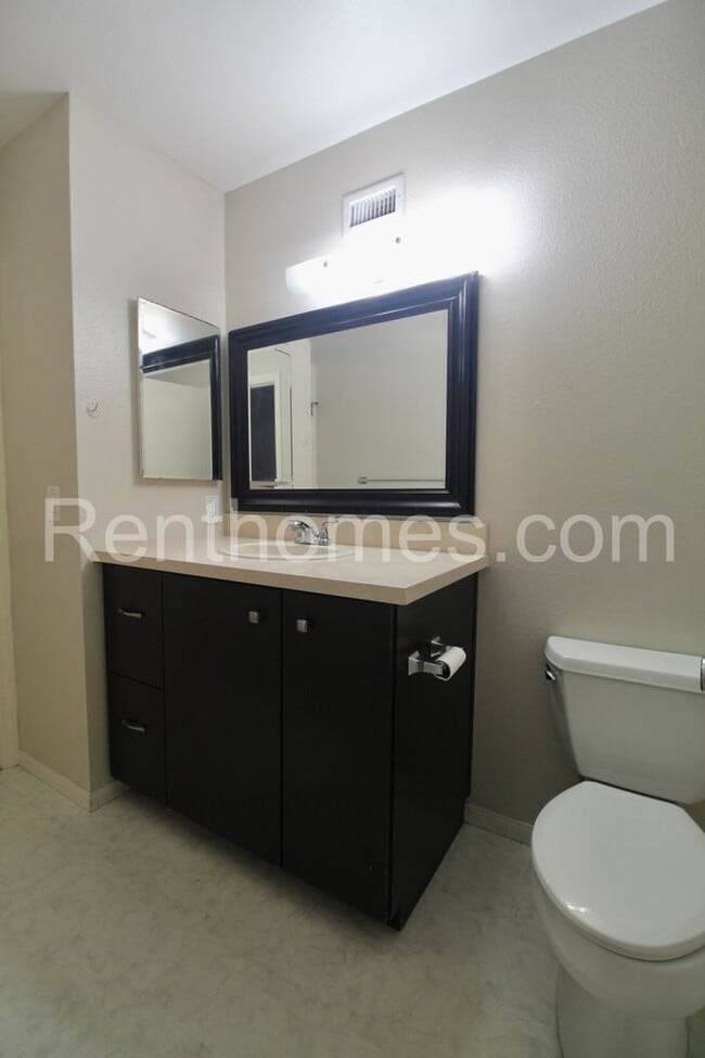 Building Photo - 12235 Wilsey Way