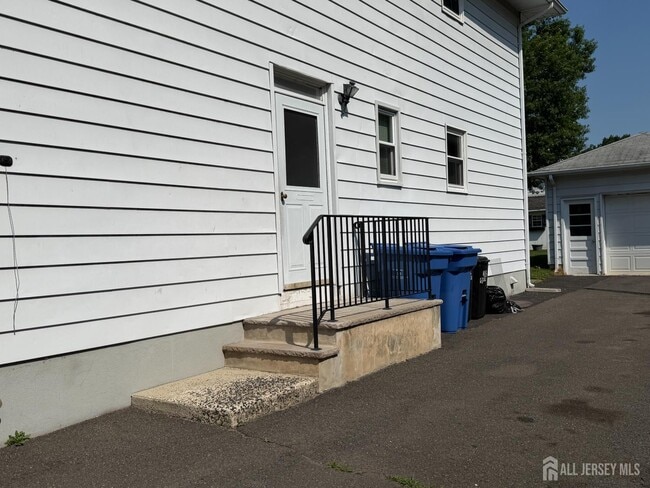 Building Photo - 830 2nd St