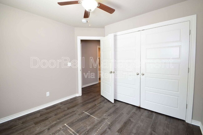 Building Photo - 512 S Haynie St