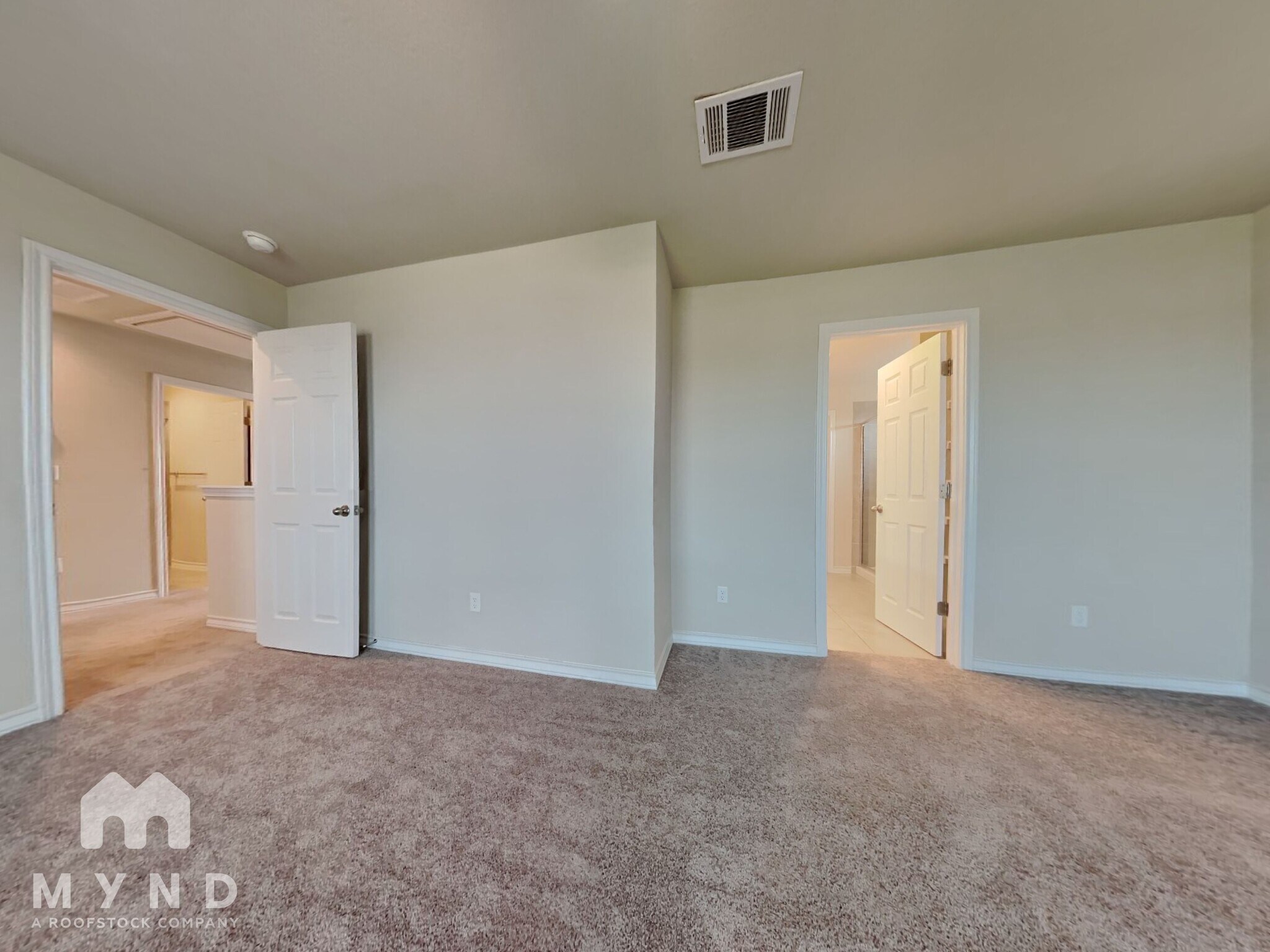 Building Photo - 3801 Soft Shore Ln