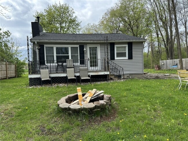 Building Photo - 2590 Scottsville Rd
