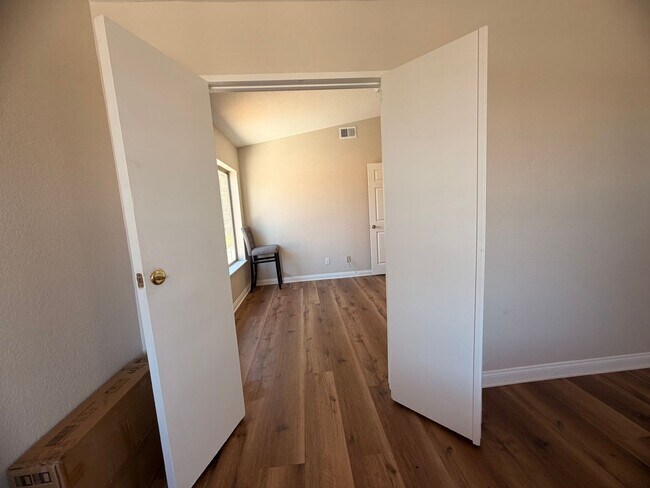 Building Photo - 12658 Heartleaf St