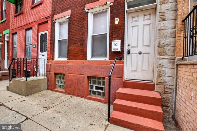 Building Photo - 1551 S Chadwick St