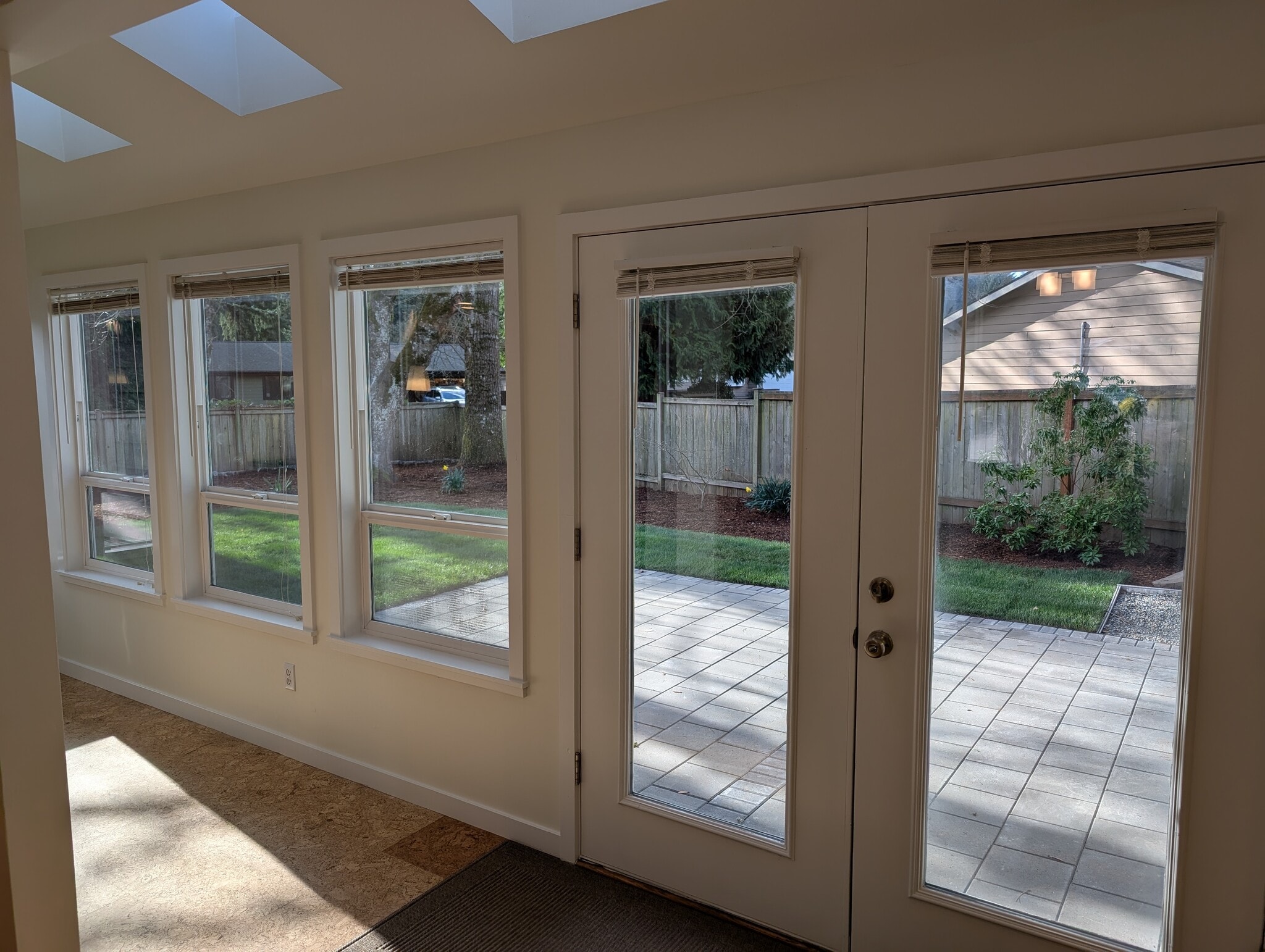 Wall of windows to patio - 14105 104th Pl NE