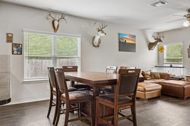 Building Photo - 1413 Coffee Tree Dr