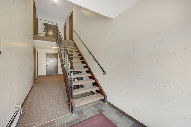 Building Photo - 950 Westbrooke Way
