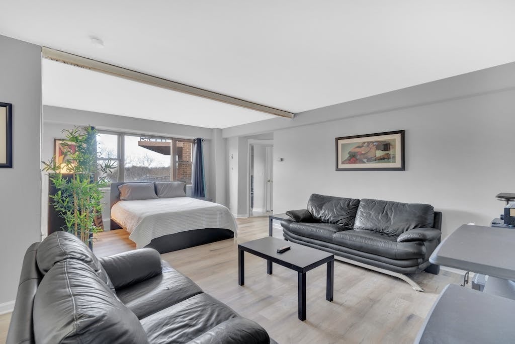 Building Photo - 8800 Boulevard East