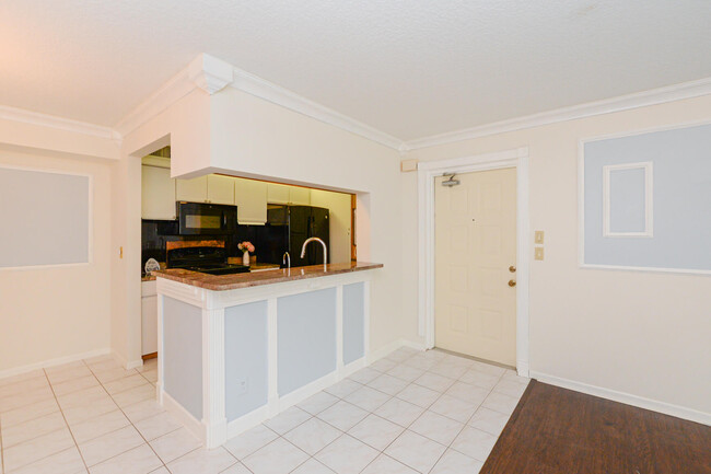 Building Photo - 2504 SE Anchorage Cove