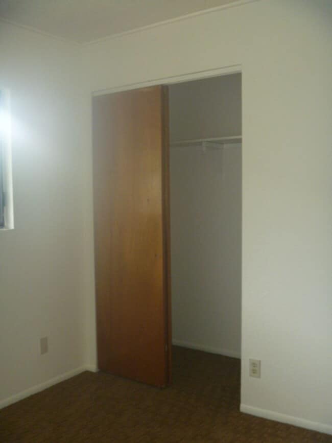 Building Photo - 3/2 $2150.00