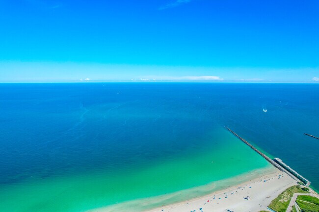 Building Photo - 50 South Pointe Dr