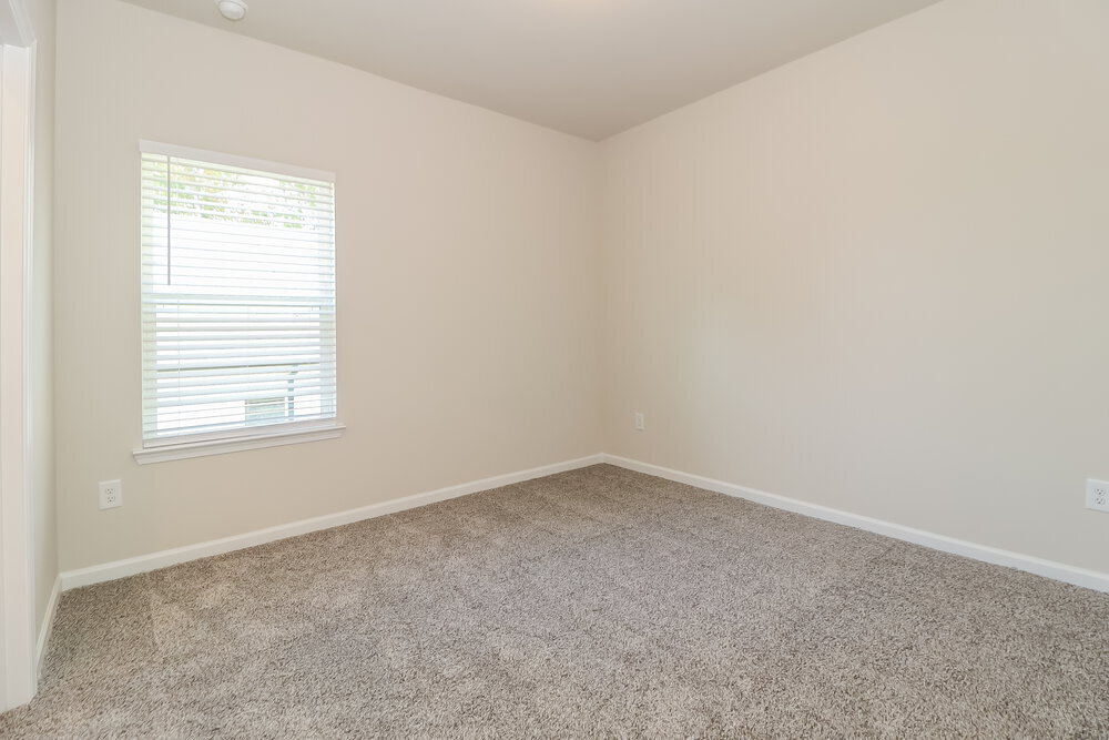 Building Photo - 376 Magnolia Dr