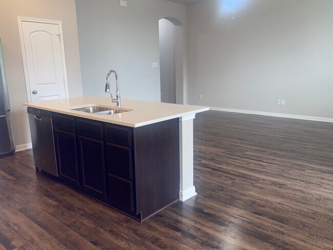 Building Photo - 3 BEDROOM, PLUS OFFICE, BELTON ISD