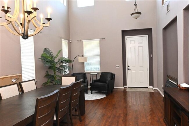 Building Photo - 930 Prism Dr