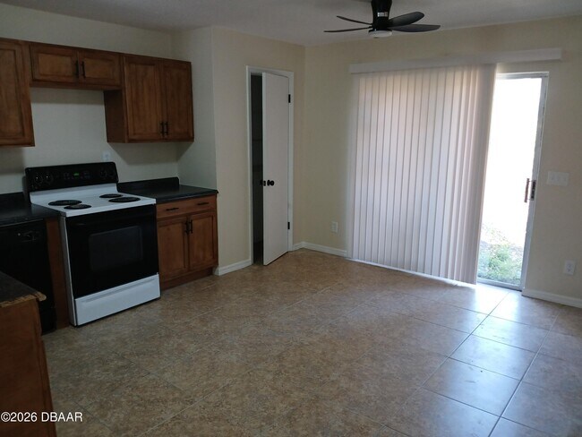 Building Photo - 5117 Taylor Ave