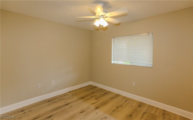Building Photo - 8049 Country Rd
