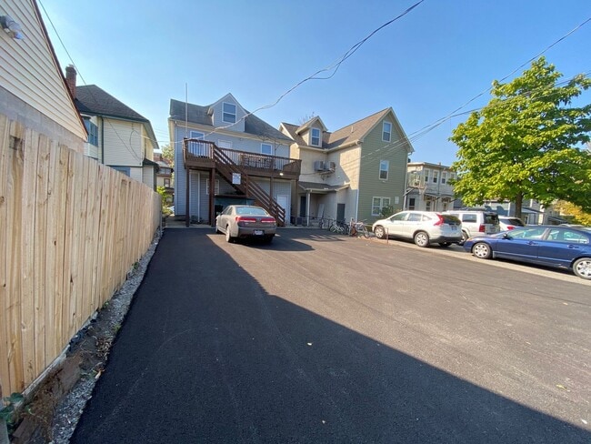 Building Photo - W Norwich Ave 32-34 GW2