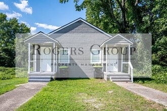 Building Photo - #450 - 424-426 Merriman St Duplex